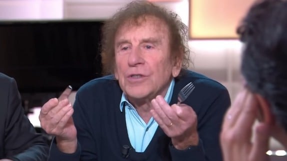 C'est malhonnête" : Alain Souchon se défend après ses propos sur le RN