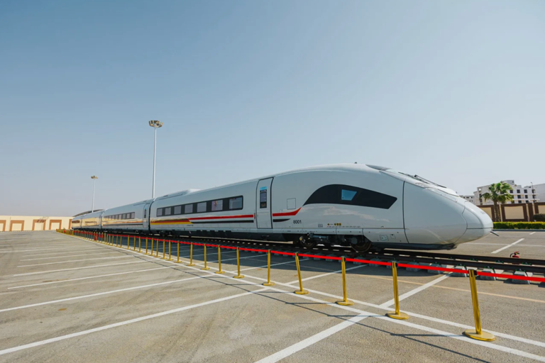 New high-speed passenger train debuts in Egypt