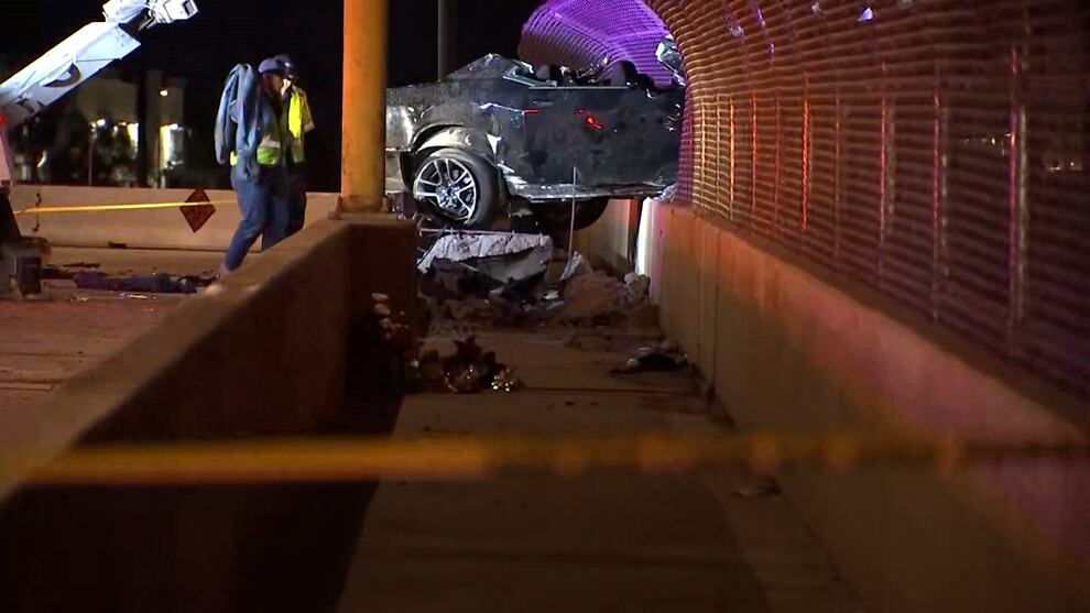 Suspect crashes vehicle into overpass fence after fleeing pursuit in ...
