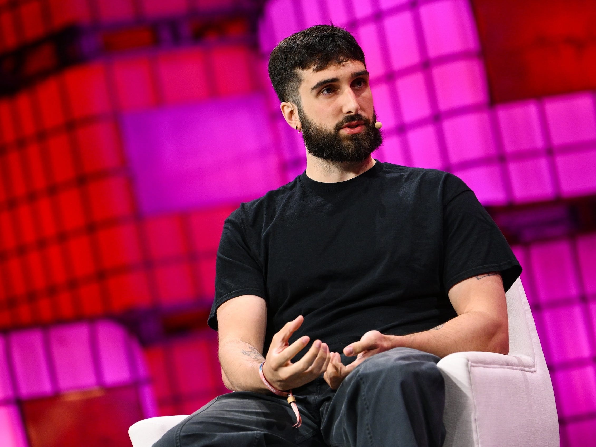Cohere CEO says AI will disrupt white collar jobs — and finance could ...