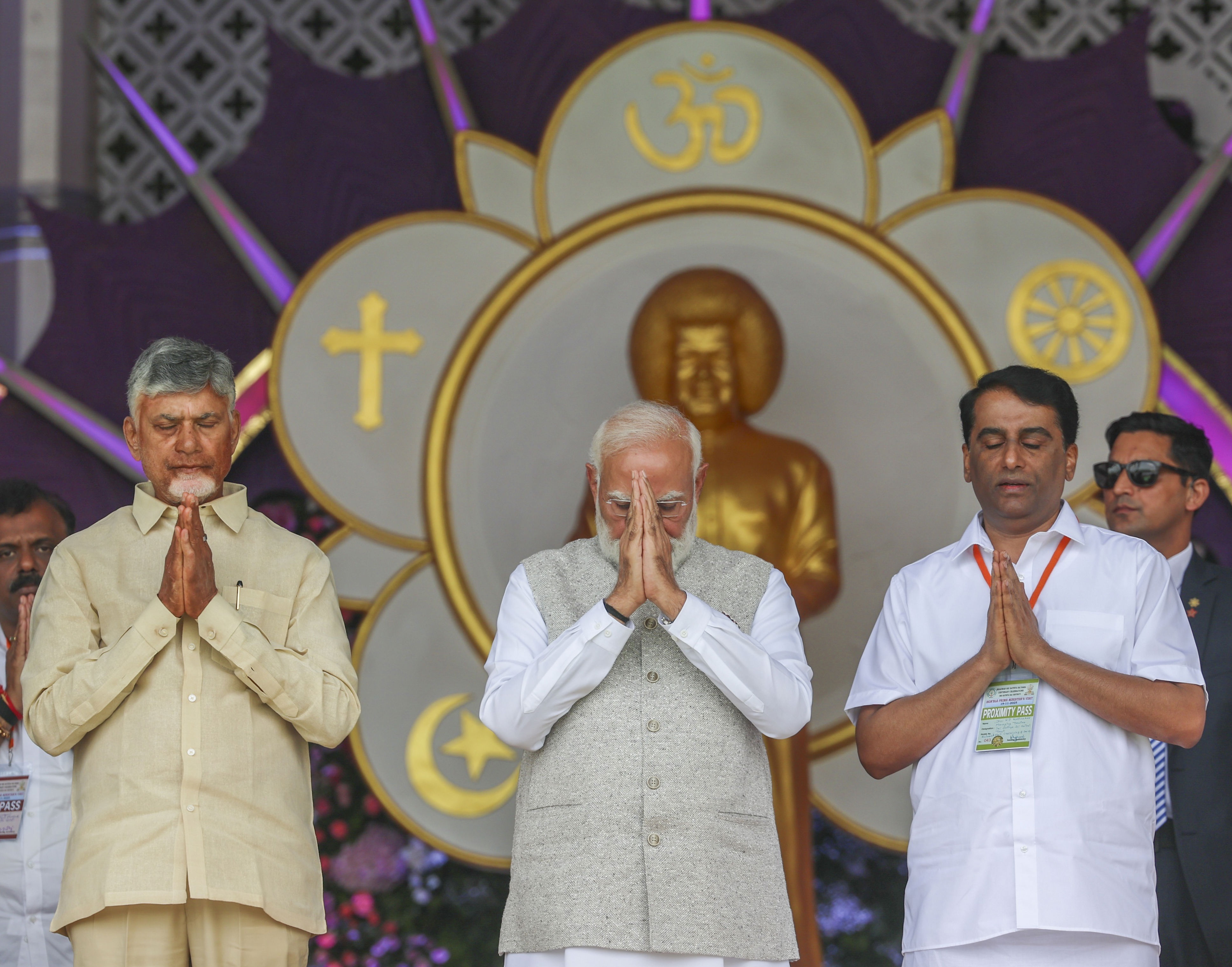 Sathya Sai Baba's teachings showing light to lakhs in 140 countries ...