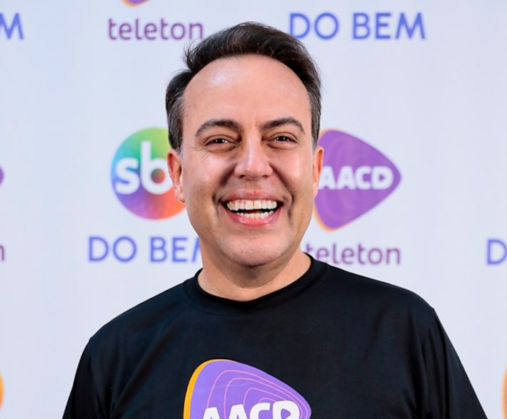 Danilo Gentili, Ratinho e Alexandre Frota comemoram demissão de Rinaldi ...