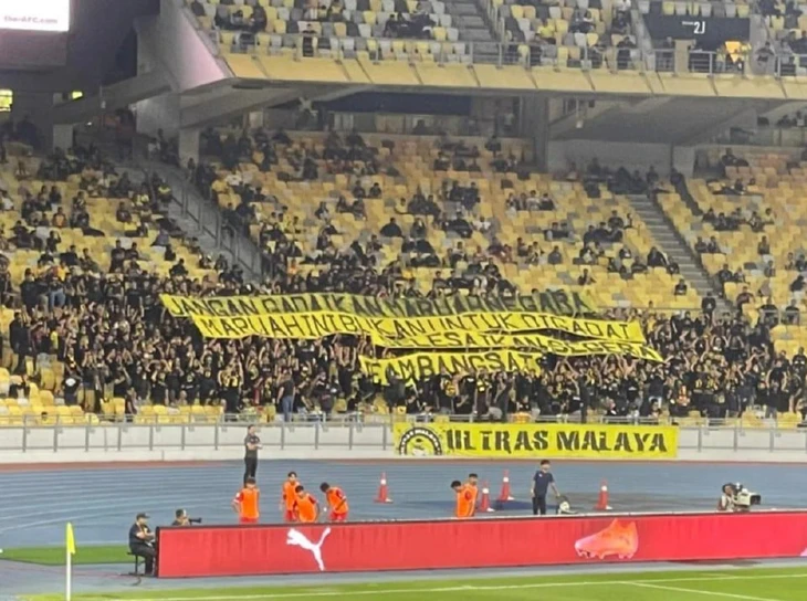 Người hâm mộ Malaysia nổi giận: 'Đừng chà đạp danh dự quốc gia'