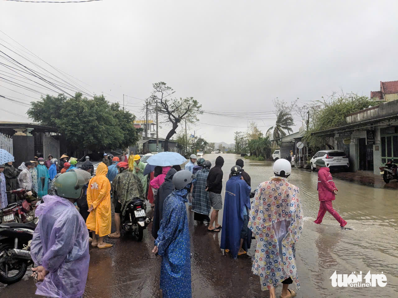 Chủ tịch tỉnh Gia Lai yêu cầu công an, quân đội sơ tán dân tránh lũ bằng mọi biện pháp