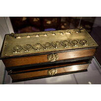 Va all'asta la calcolatrice di Pascal. Scienziati e ricercatori in rivolta