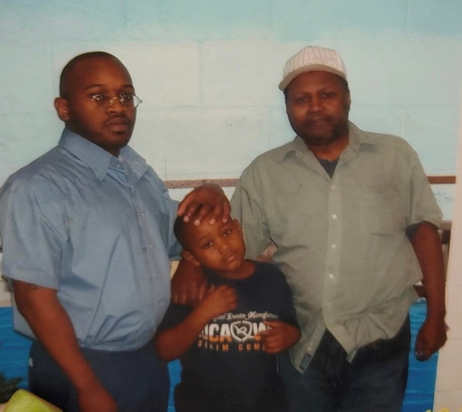 Woman stands by husband through 24 years of “wrongful murder imprisonment”