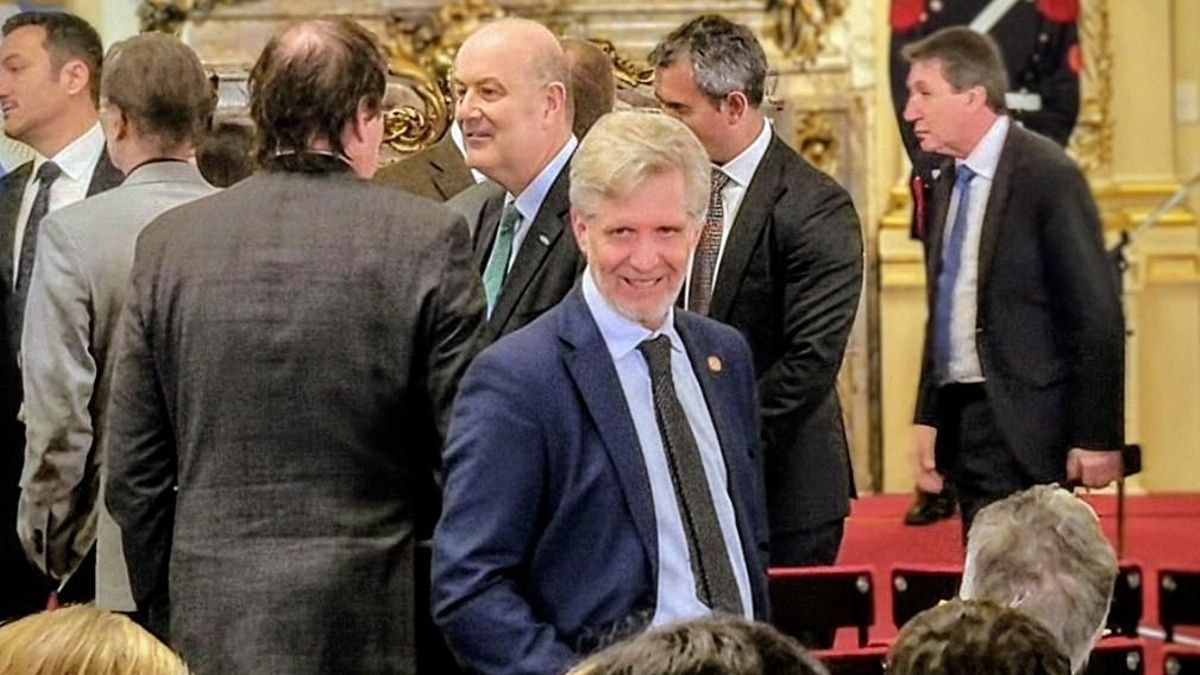 Sergio Neiffert durante la jura de Manuel Adorni como jefe de Gabinete.