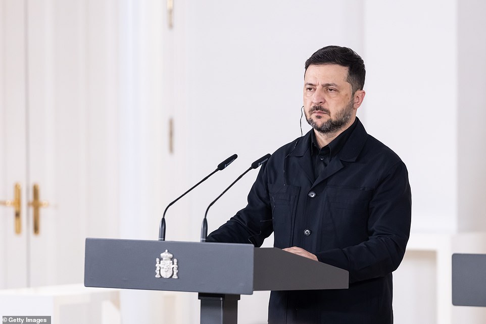 Report: US tells Zelensky he will be forced to accept peace deal with ...