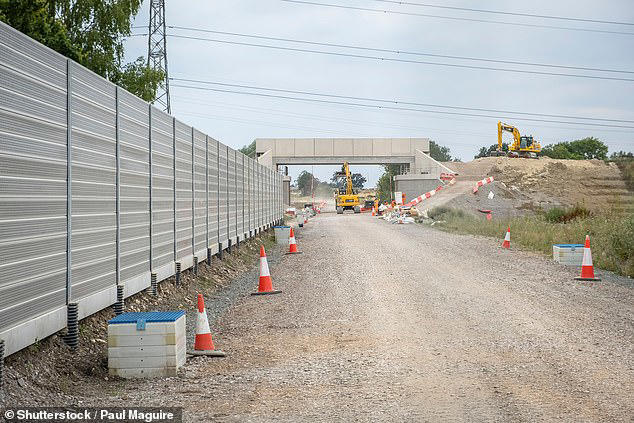 Universal's huge UK theme park to get its own rail station - with work ...