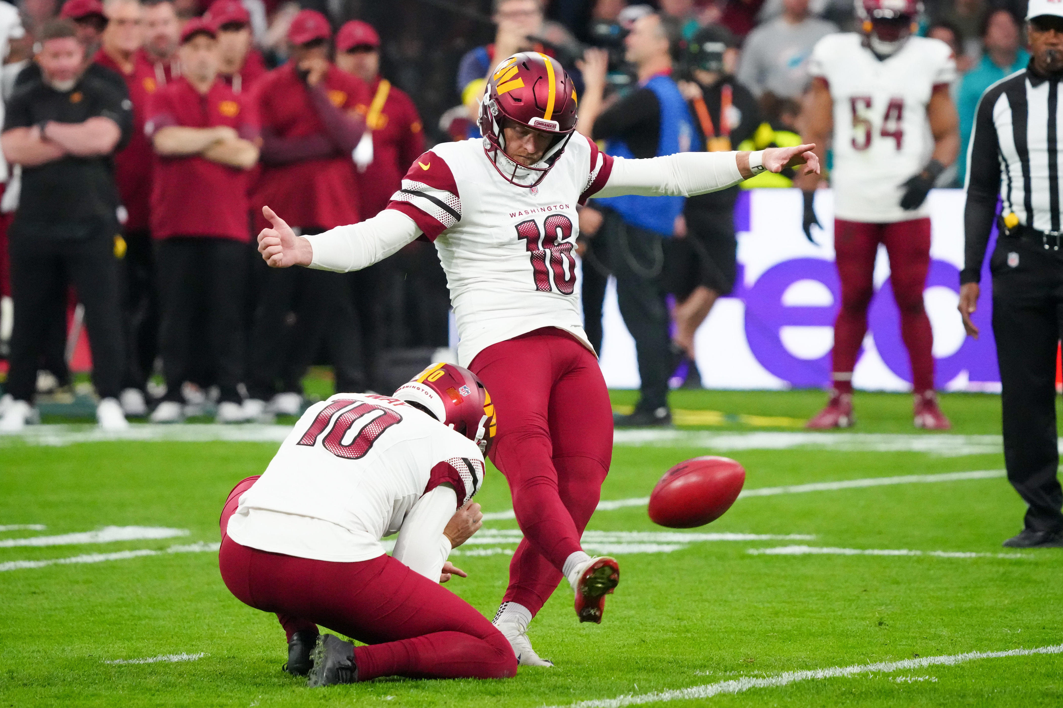 Report: 49ers adding kicker who was recently released by Commanders for ...