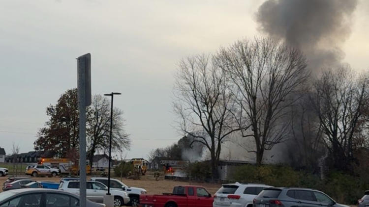 Crews responding to Springdale house fire
