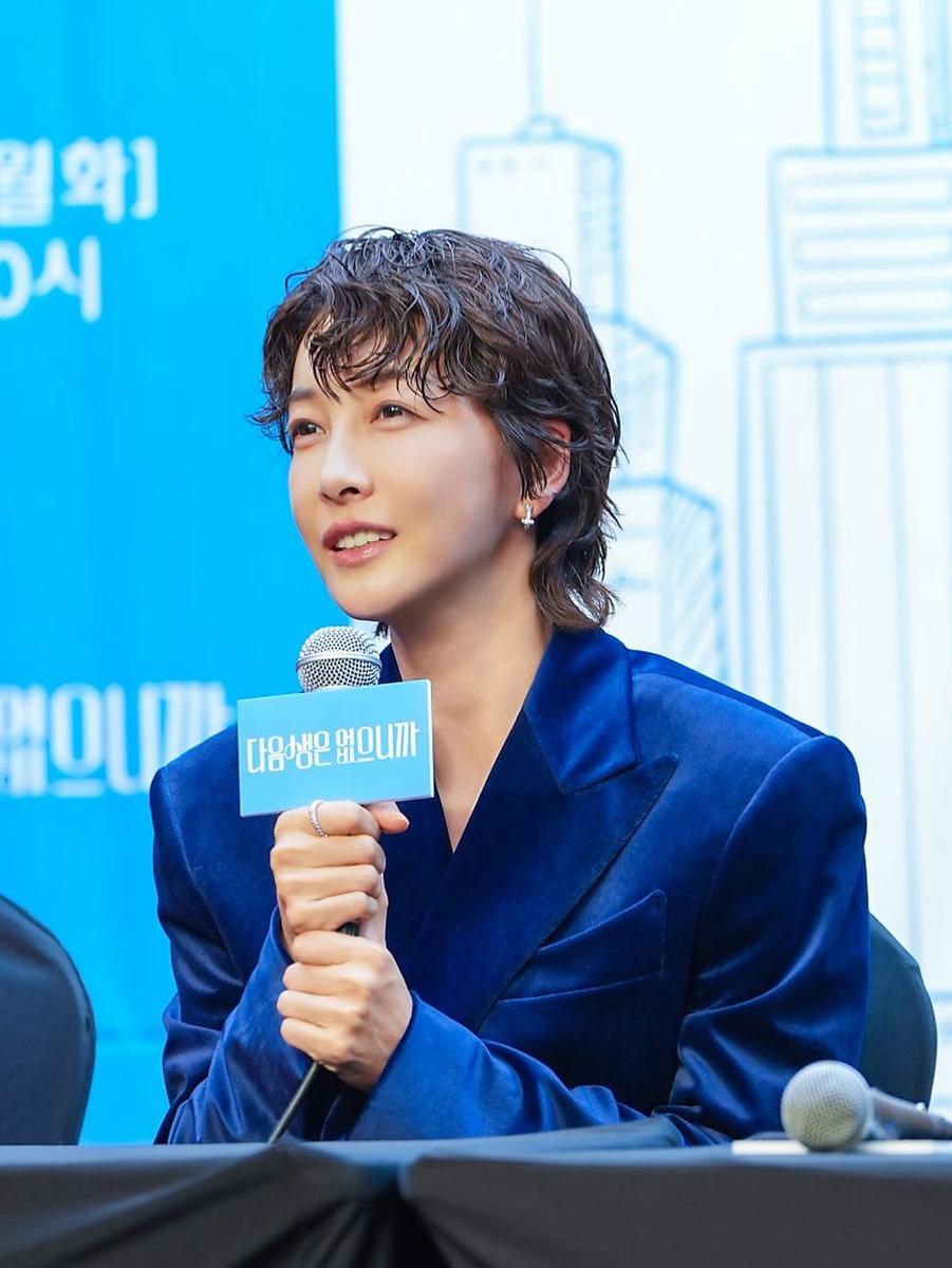 “눈빛이 먼저 대답했다”…진서연, 짙은 청량 카리스마→무대 위 존재감 폭발