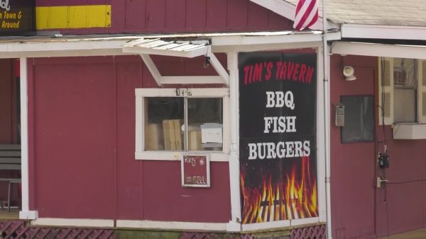 Benton restaurant owner takes plea deal without sexual-assault charges