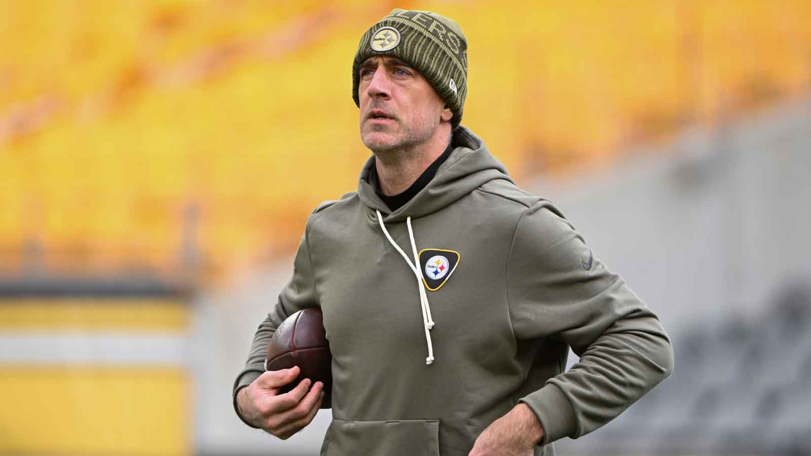 Steelers’ Aaron Rodgers pokes fun at Bears fans with Week 12 status in ...