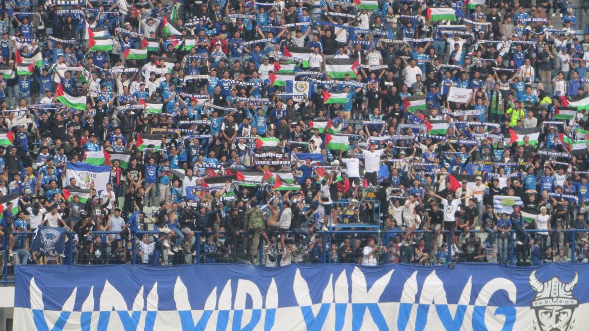 Persib dan Bobotoh Bantu Korban Bencana Sumatera