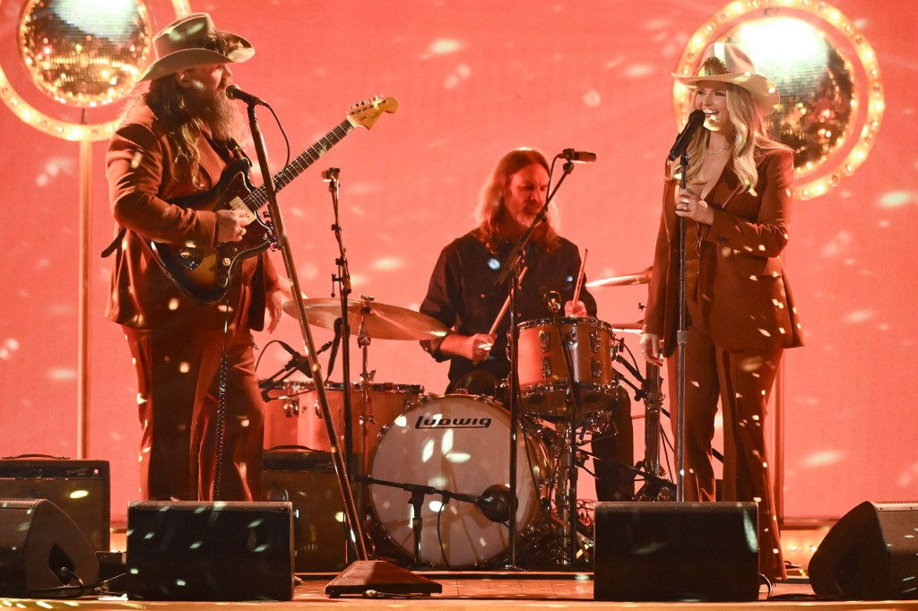 Miranda Lambert & Chris Stapleton Bring Retro Roller Rink Vibes to 2025 CMA  Awards for Their Duet
