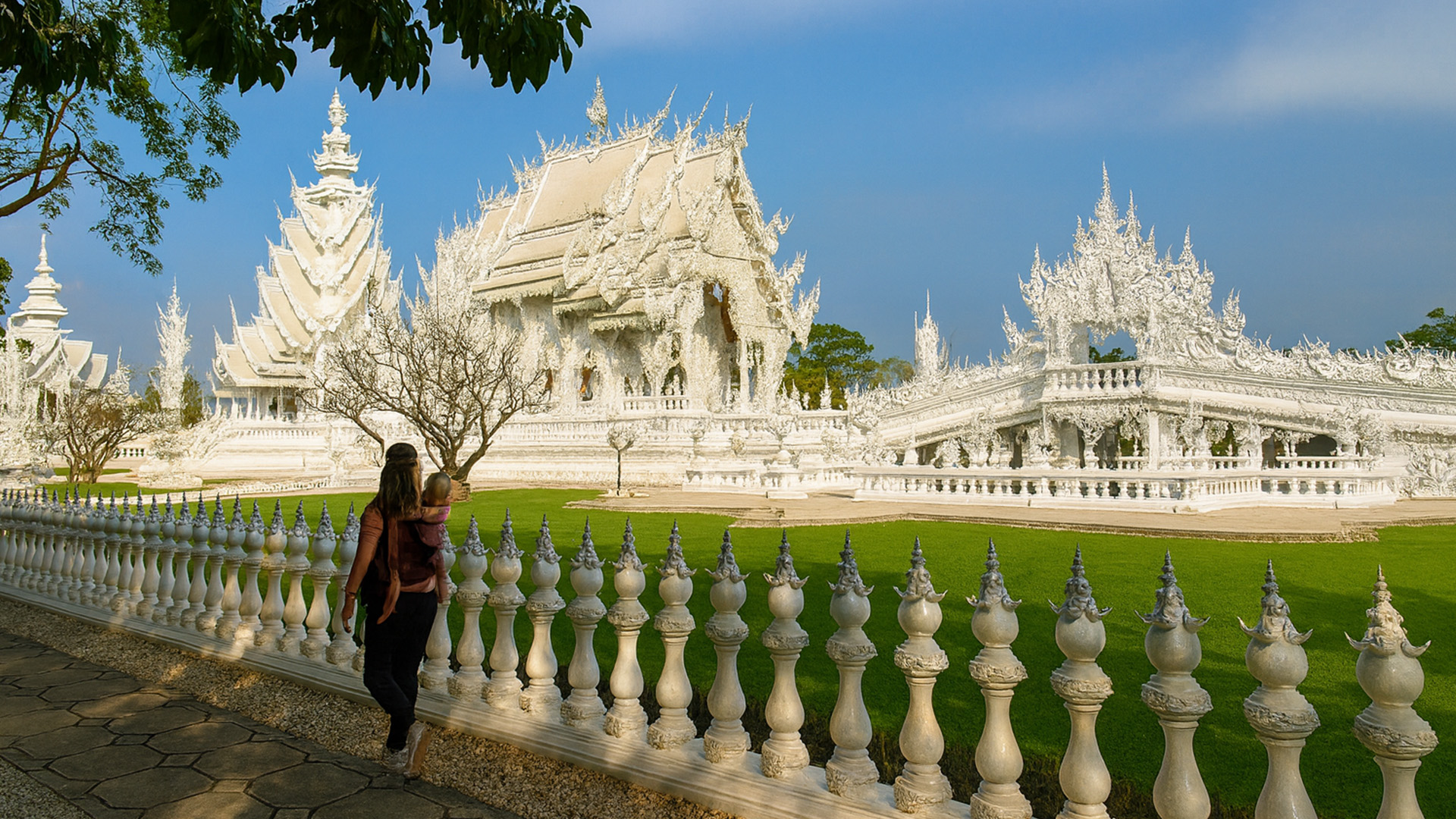 Exploring Wat Rong Khun in Chiang Rai