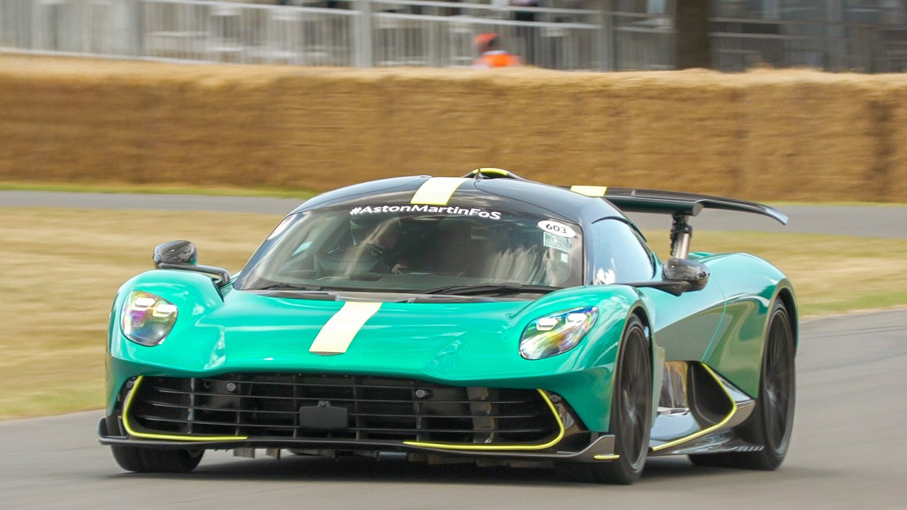 Aston Martin Valhalla 1064HP V8 Engine Pure Sound