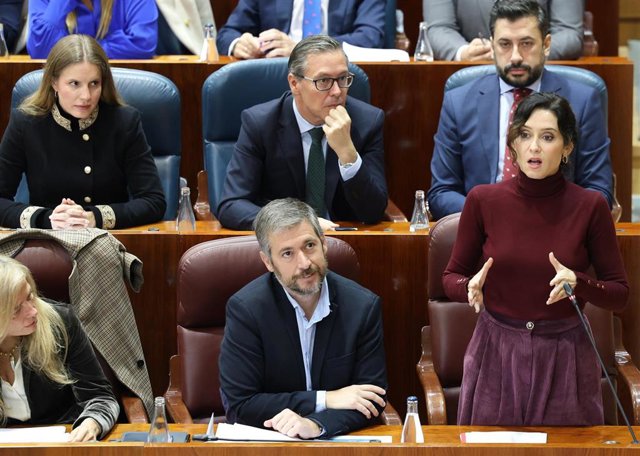 Ayuso acusa a Vox de instalar un "instinto xenófobo" y cuestiona si va ...