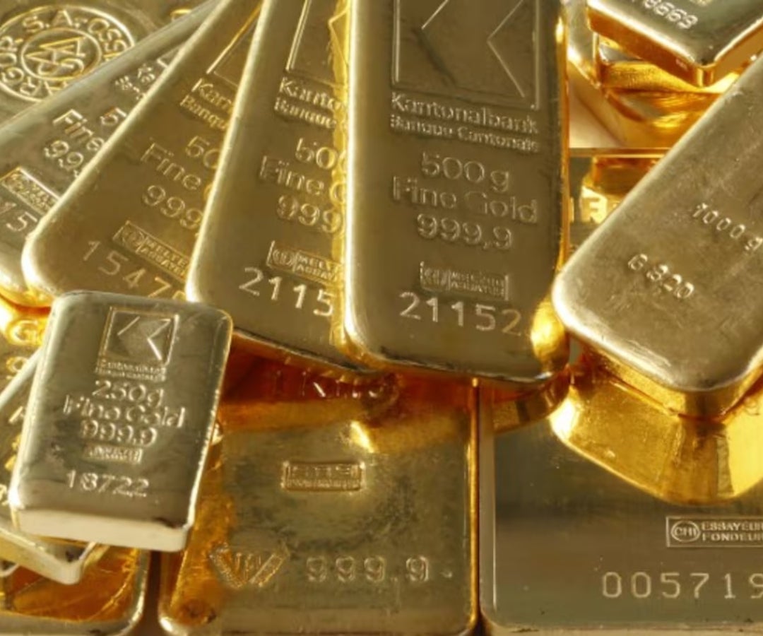 El oro cae mientras los inversionistas esperan los datos del empleo en ...