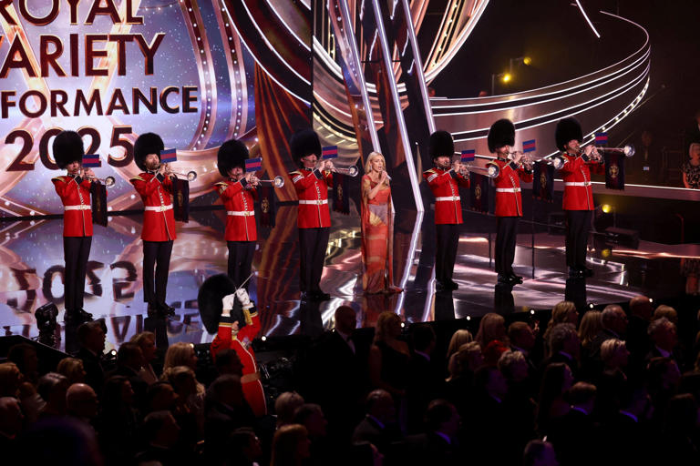 William and Catherine meet Paddington at Royal Variety Performance