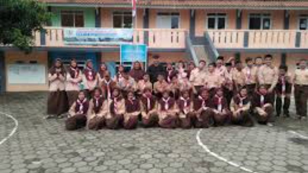 AA1QO4Tg SMP IT Baiturrohman: Sekolah Islam Terpadu Berkembang di Tarogong Kaler