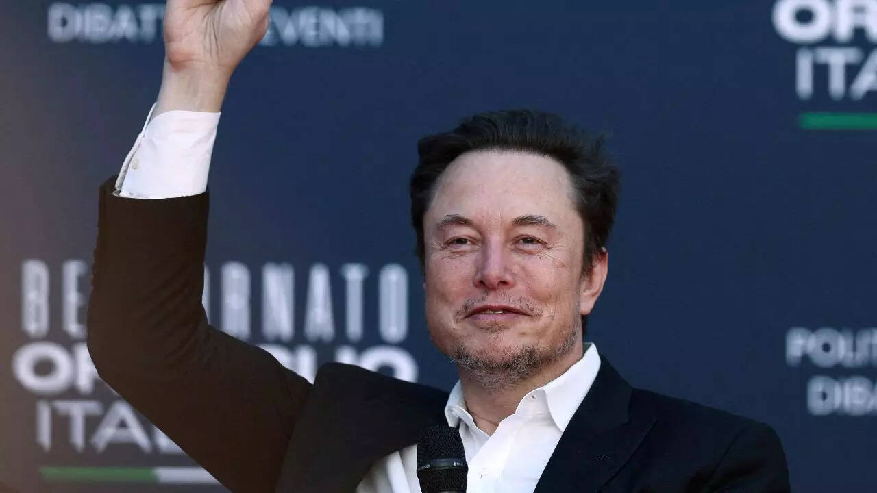Elon Musk predicts 'work will be optional': AI and humanoid robots set ...