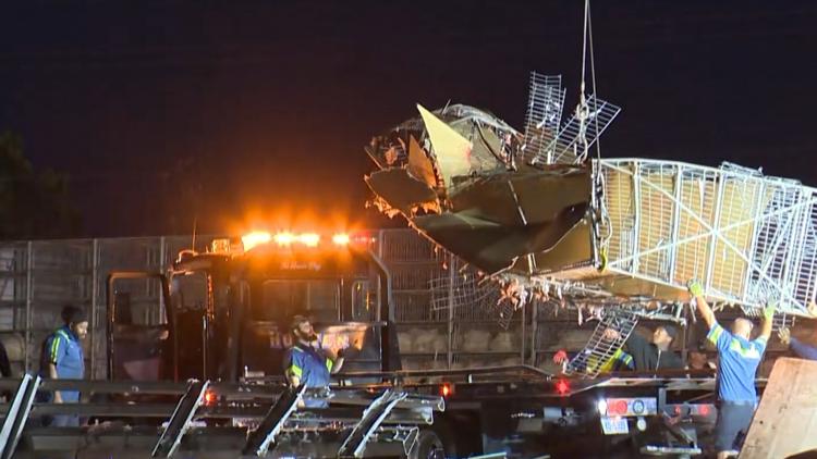 Tractor trailer carrying live turkeys crashes on I-77 ramp