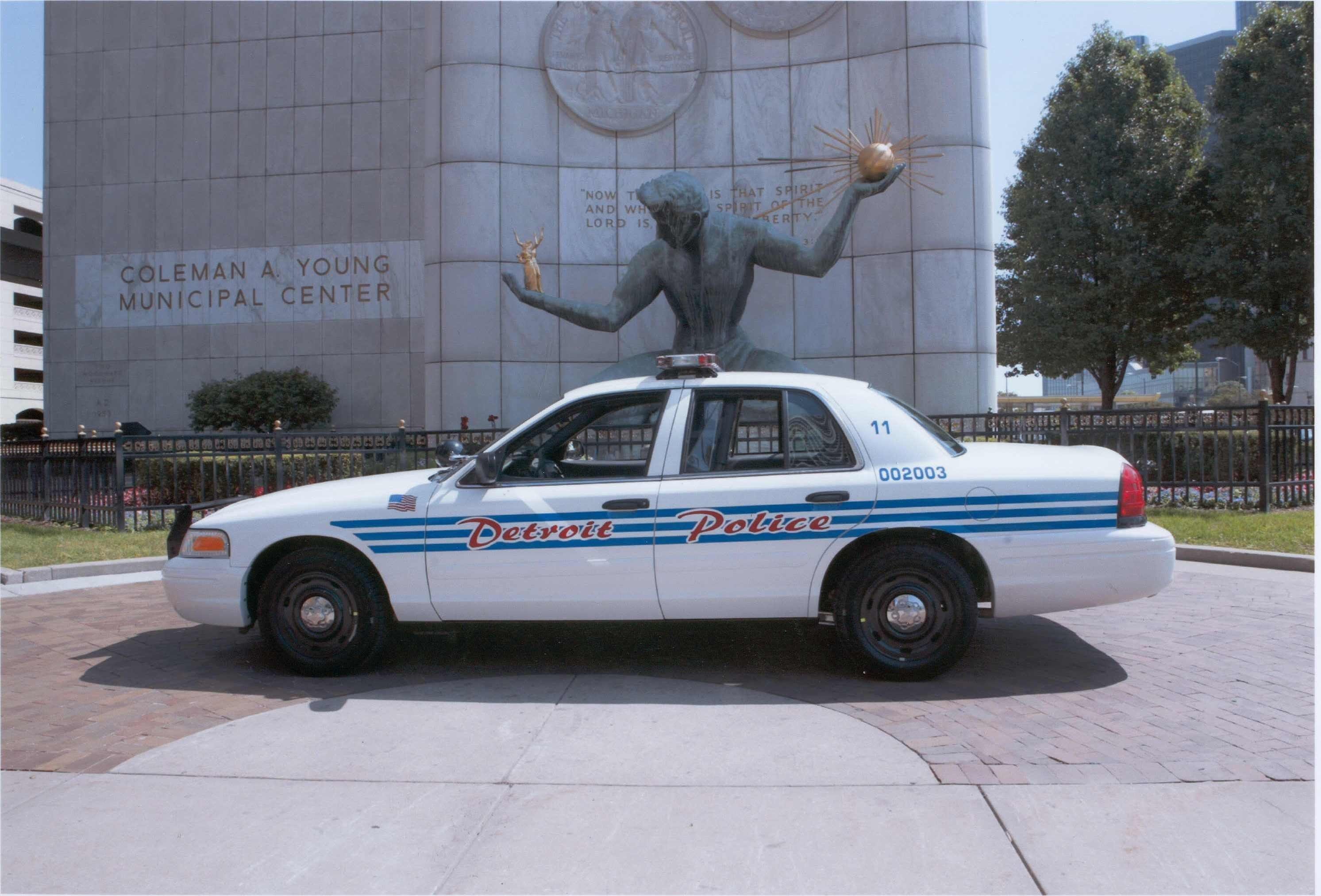 Detroit police officer charged with sending woman’s explicit photos