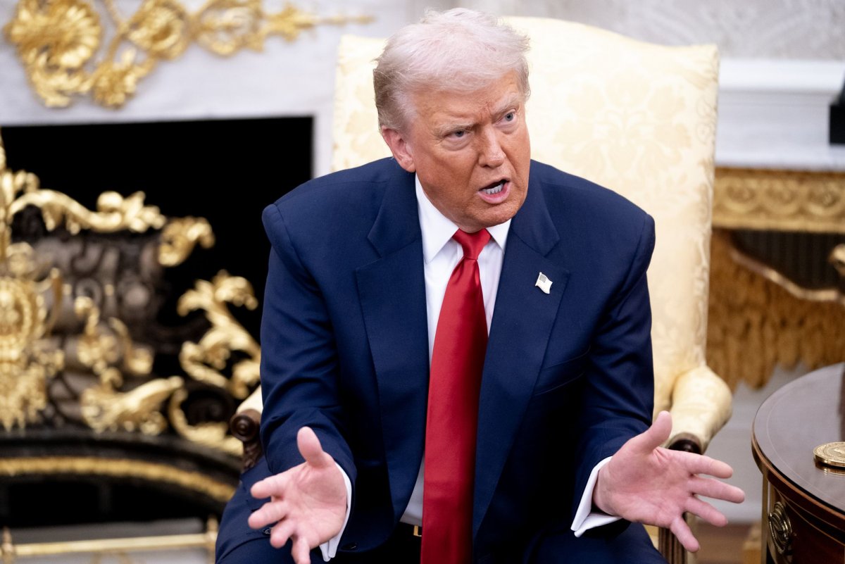 Trump signs bill directing DOJ to publicly release entire Epstein case file