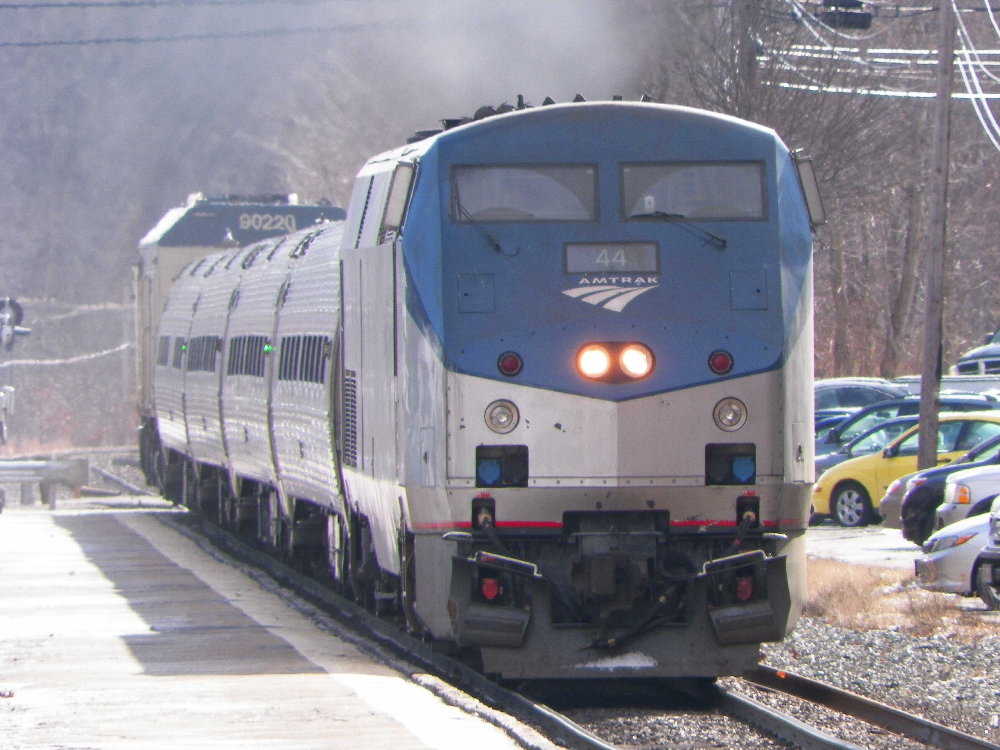 Amtrak reports record-breaking year for ridership and revenue