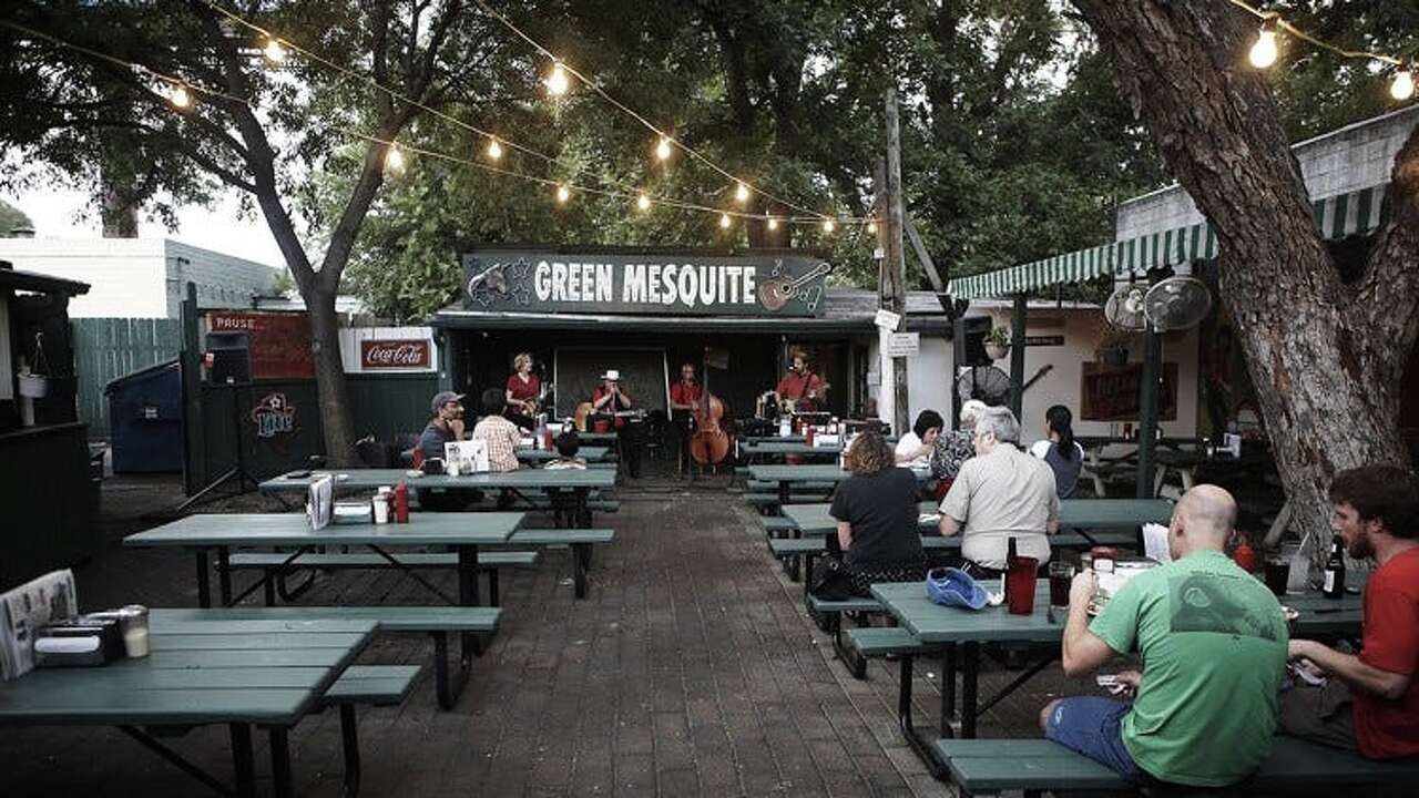 Man dies after tree falls at Austin barbecue restaurant Green Mesquite