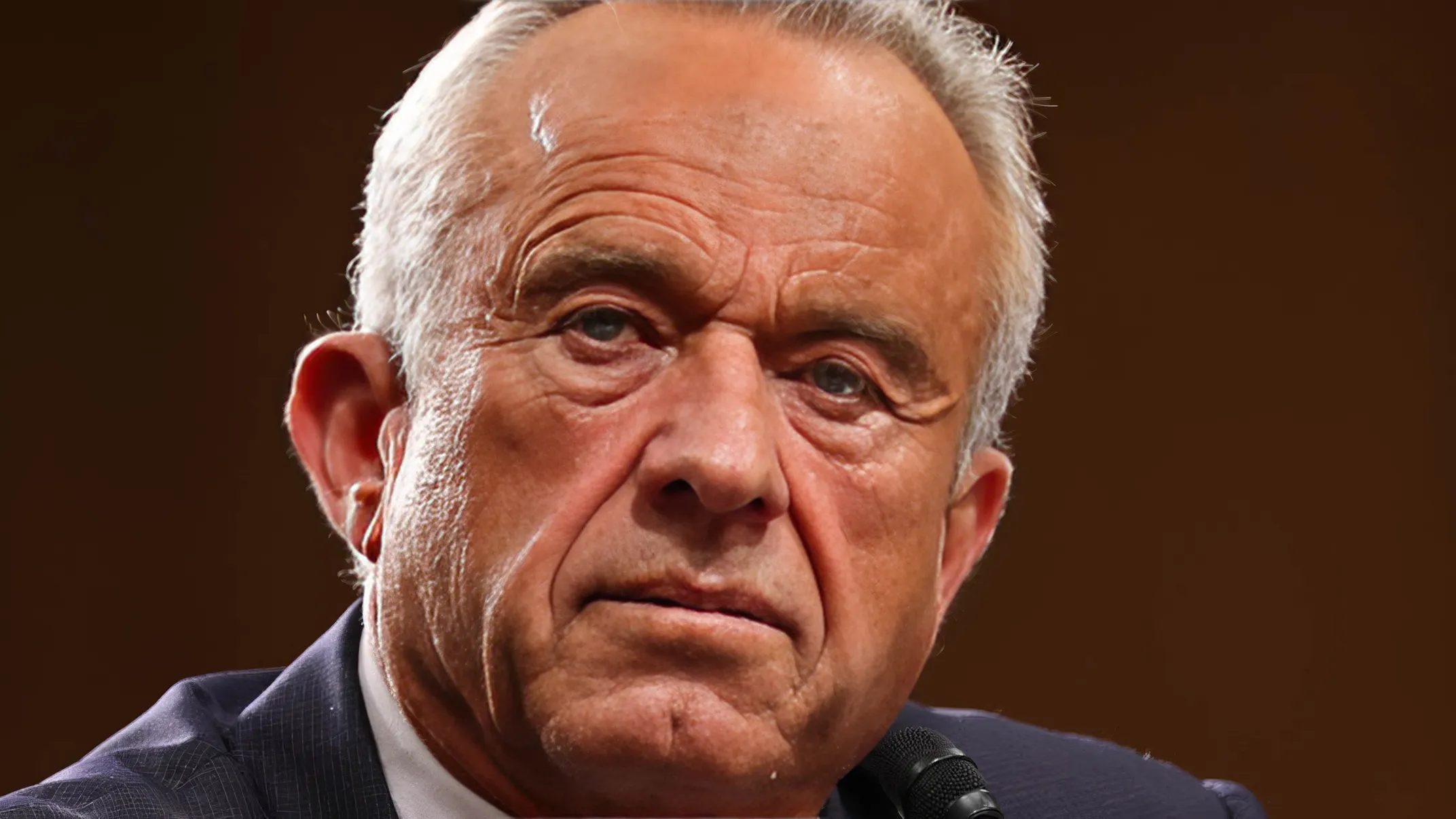 La présentation de la pyramide alimentaire de RFK Jr. interrompue par ...