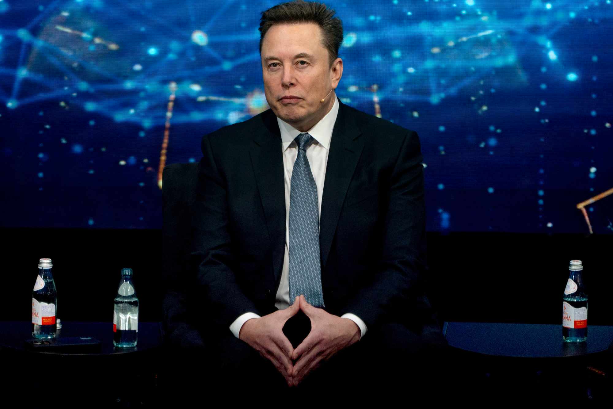 Elon Musk Suggests AI Will Make Work ‘Optional’ and Money 'Irrelevant(02)