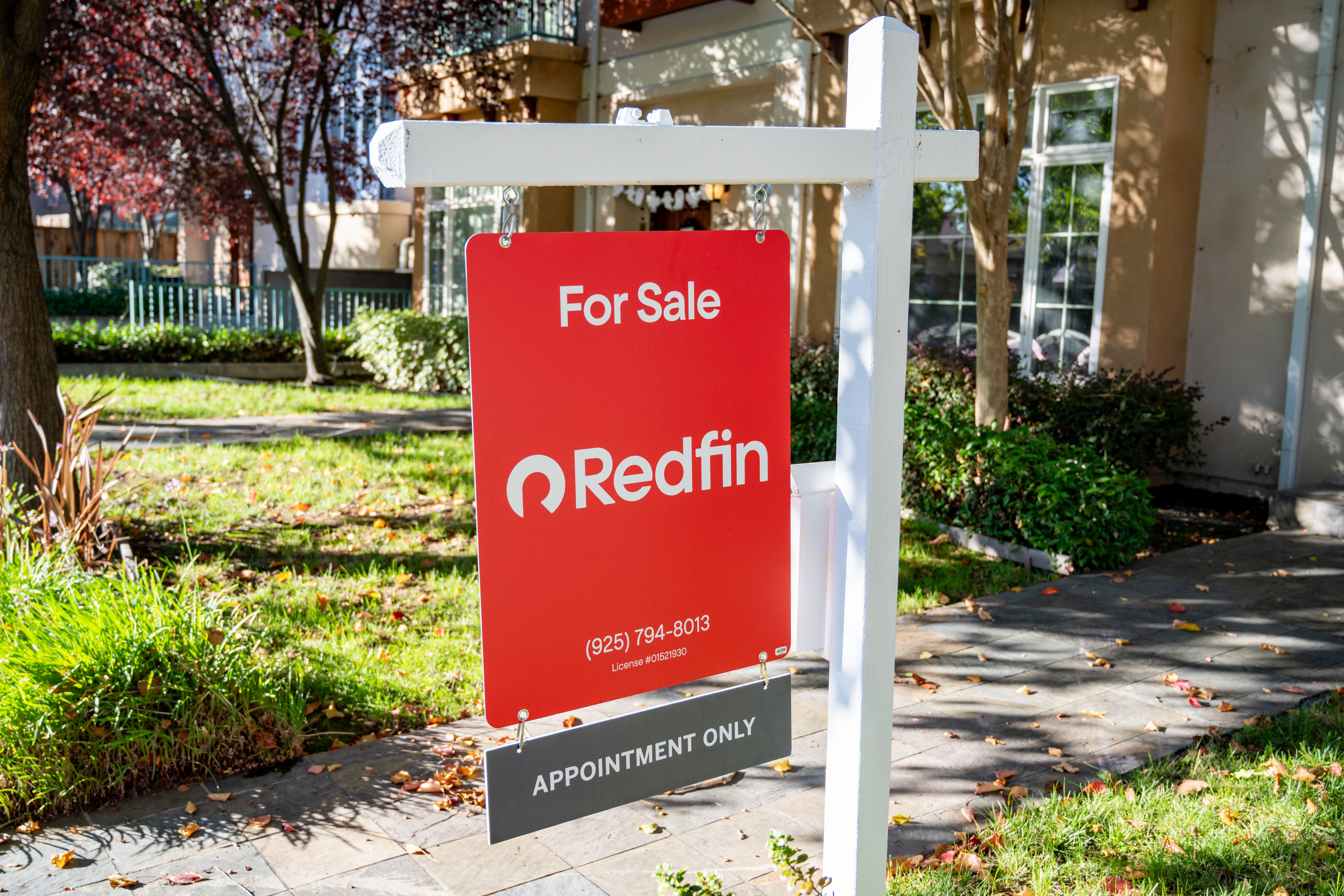 Home sales rose in October as lower mortgage rates brought out buyers ...