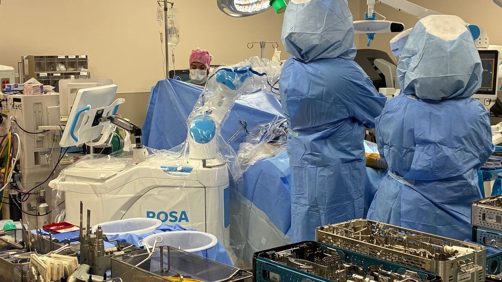 Florida Coast Medical Center performs its first robot assisted knee surgery