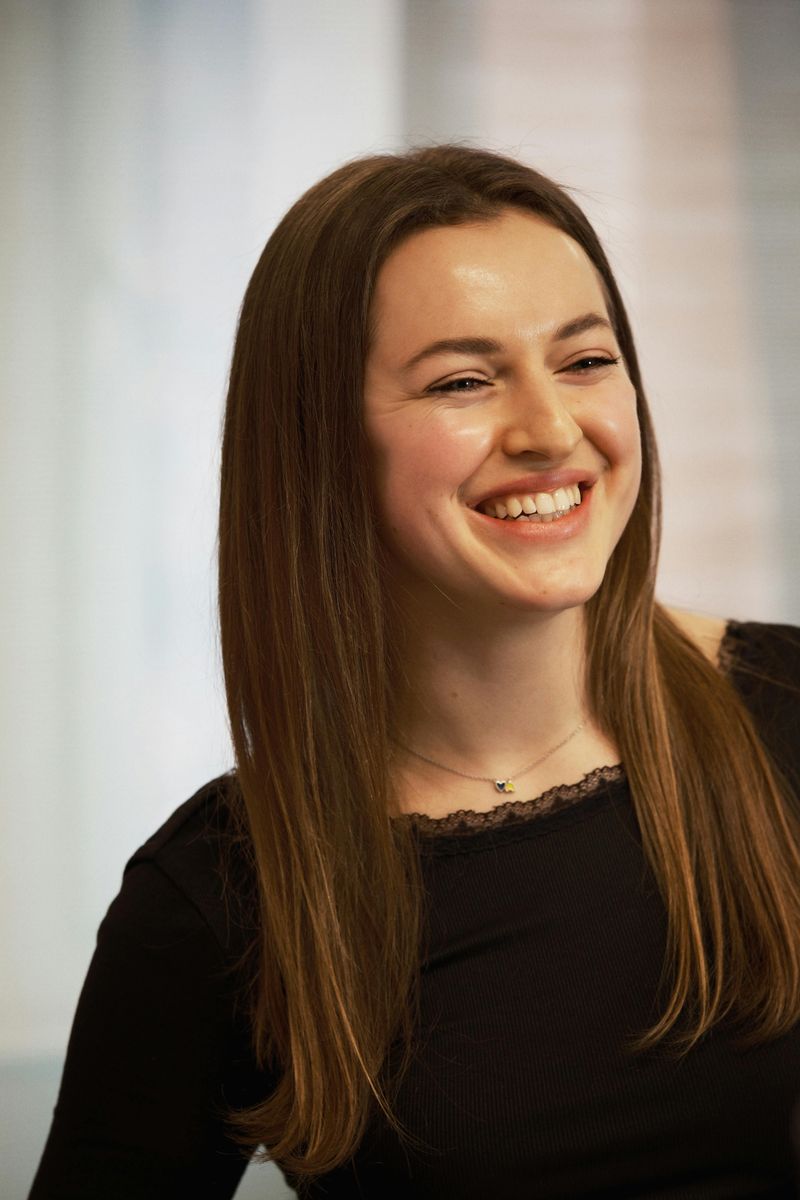 10 Subtle Traits That Make You Instantly More Approachable