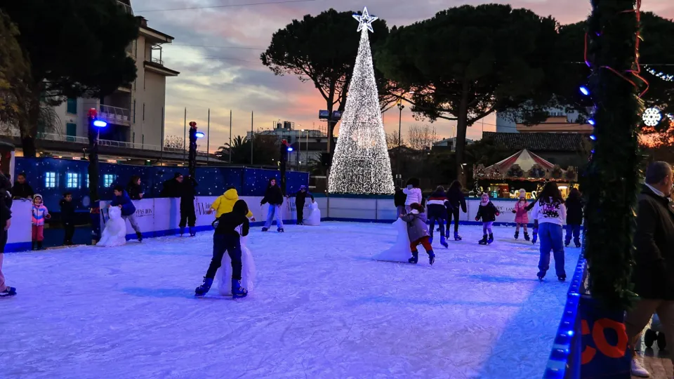 Misano. Per Natale ritorna la pista sul ghiaccio, in programma un mese ...