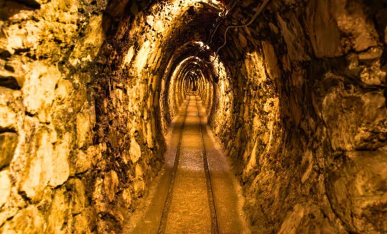 One Of The Largest Deposits Of Gold Ever Recorded In The China’s History. Credit: Shuttestock | The Daily Galaxy --Great Discoveries Channel