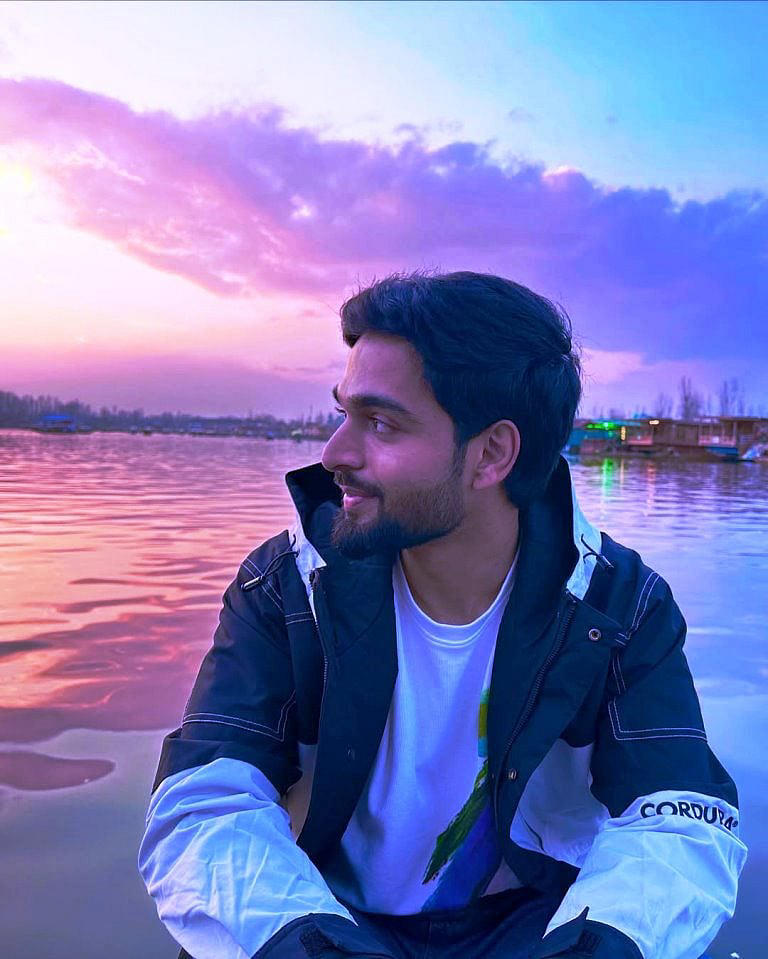 25 YO Bengaluru doctor, who is also a Dakhni star, is all set to launch ...