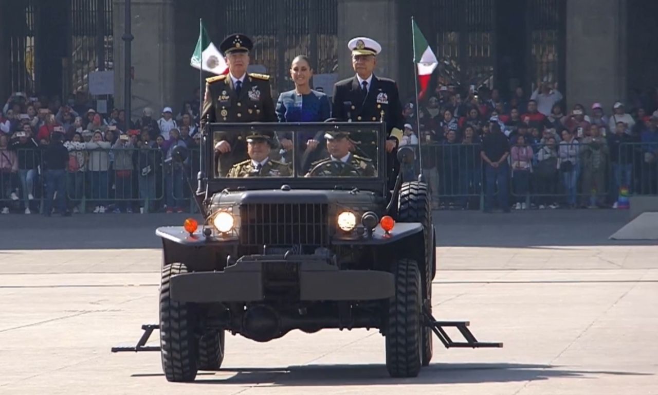 Sheinbaum encabeza desfile cívico-militar por el 115 Aniversario de la ...