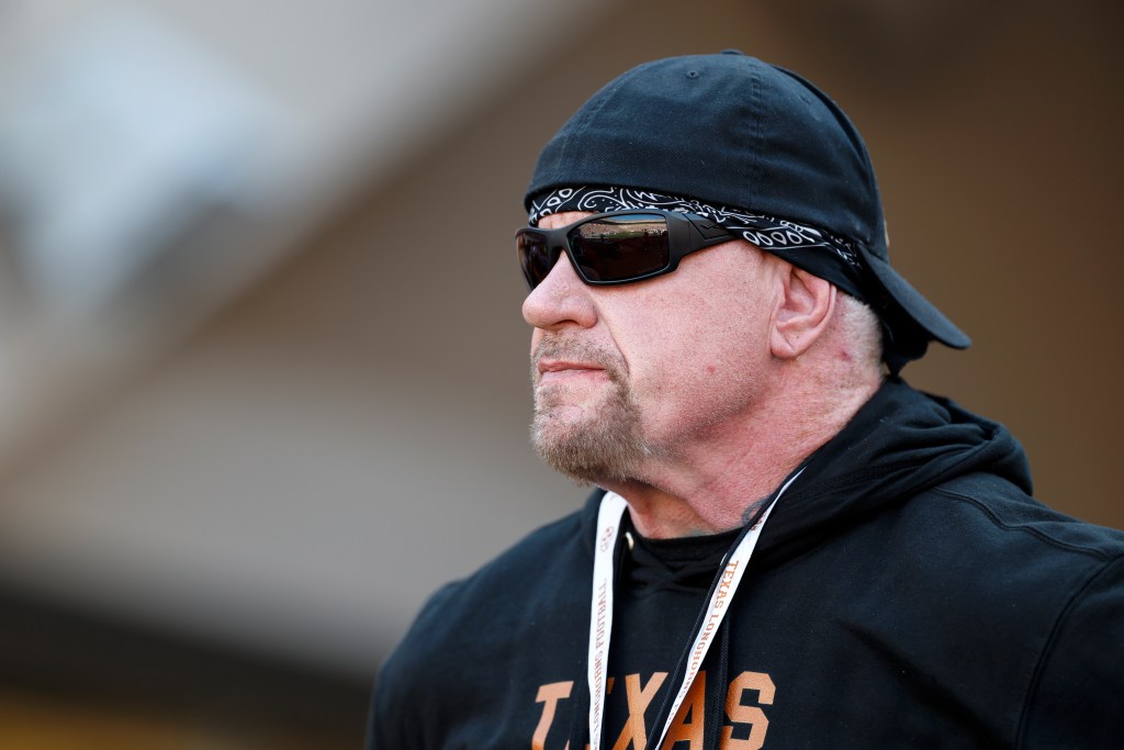 WWE star sends subtle jab to The Undertaker amid major update