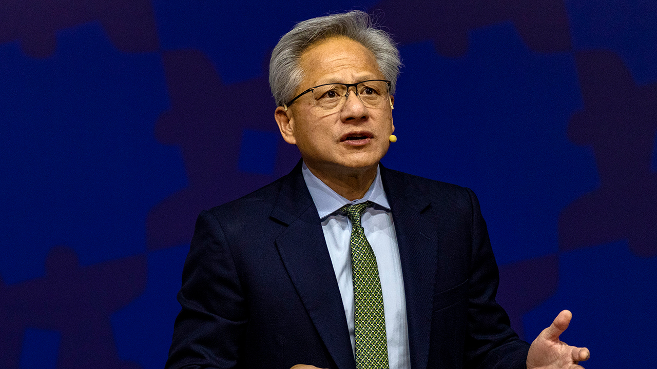 Trump greenlights Nvidia AI chip exports to China, touts 25% US share