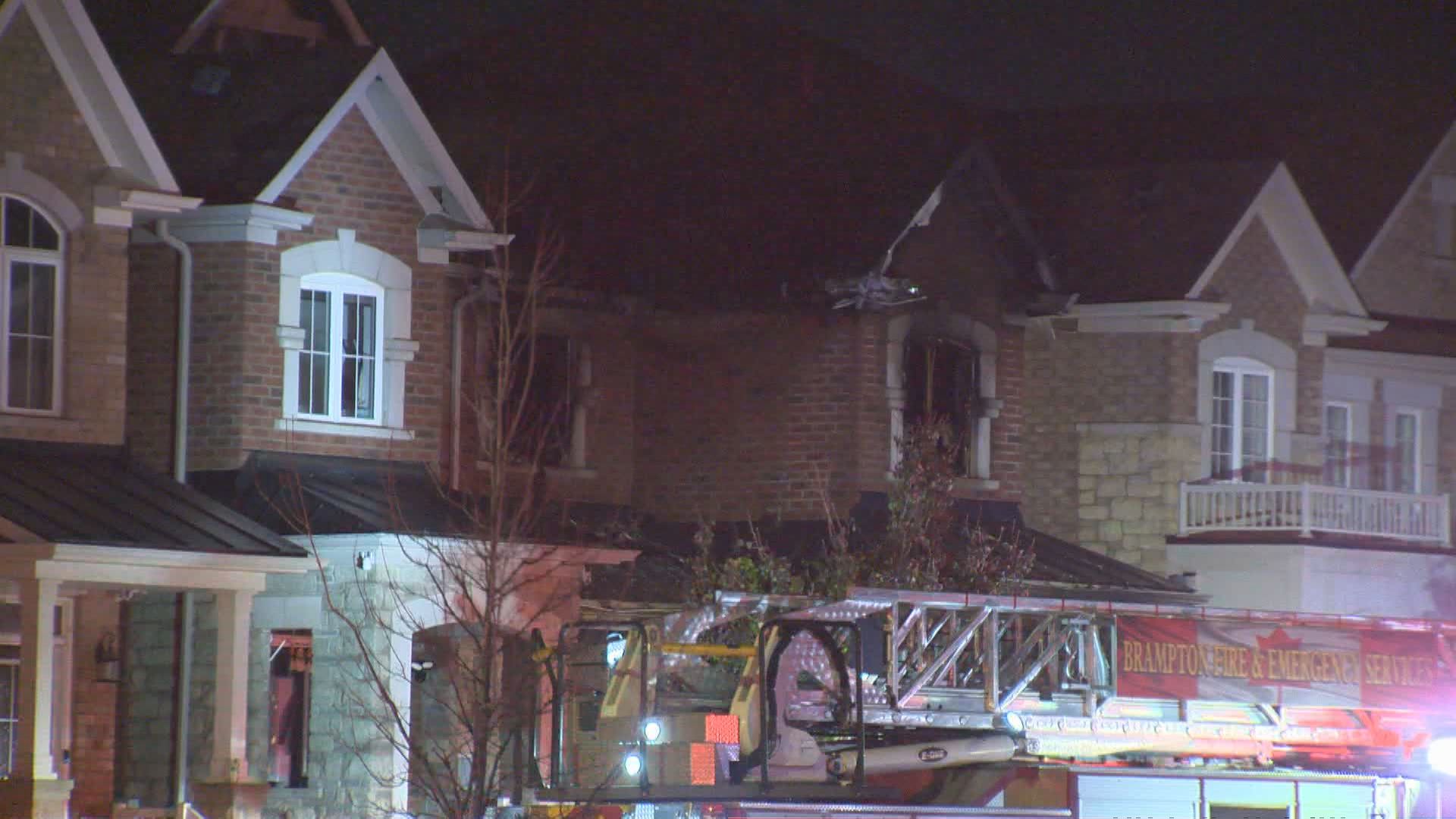 2 dead, 4 injured in Brampton house fire