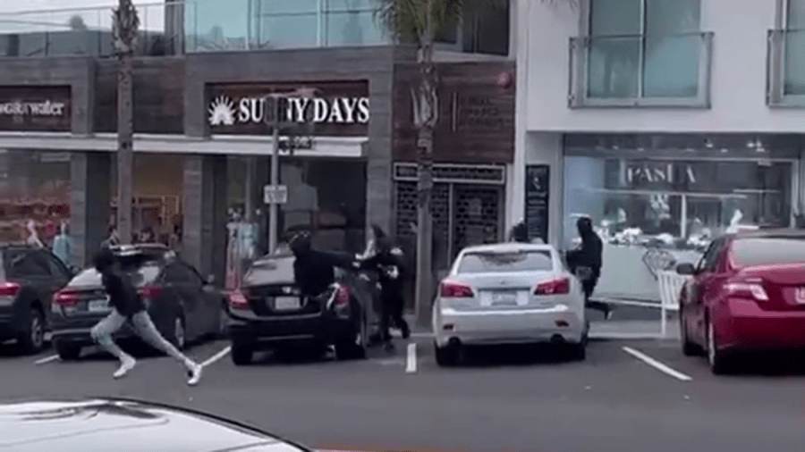 4 charged in 2022 smash-and-grab robbery of high-end jewelry store in ...
