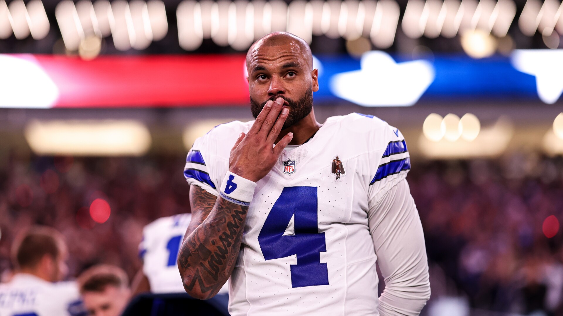 dak-prescott-is-160-passing-yards-from-tony-romo-s-all-time-team-record
