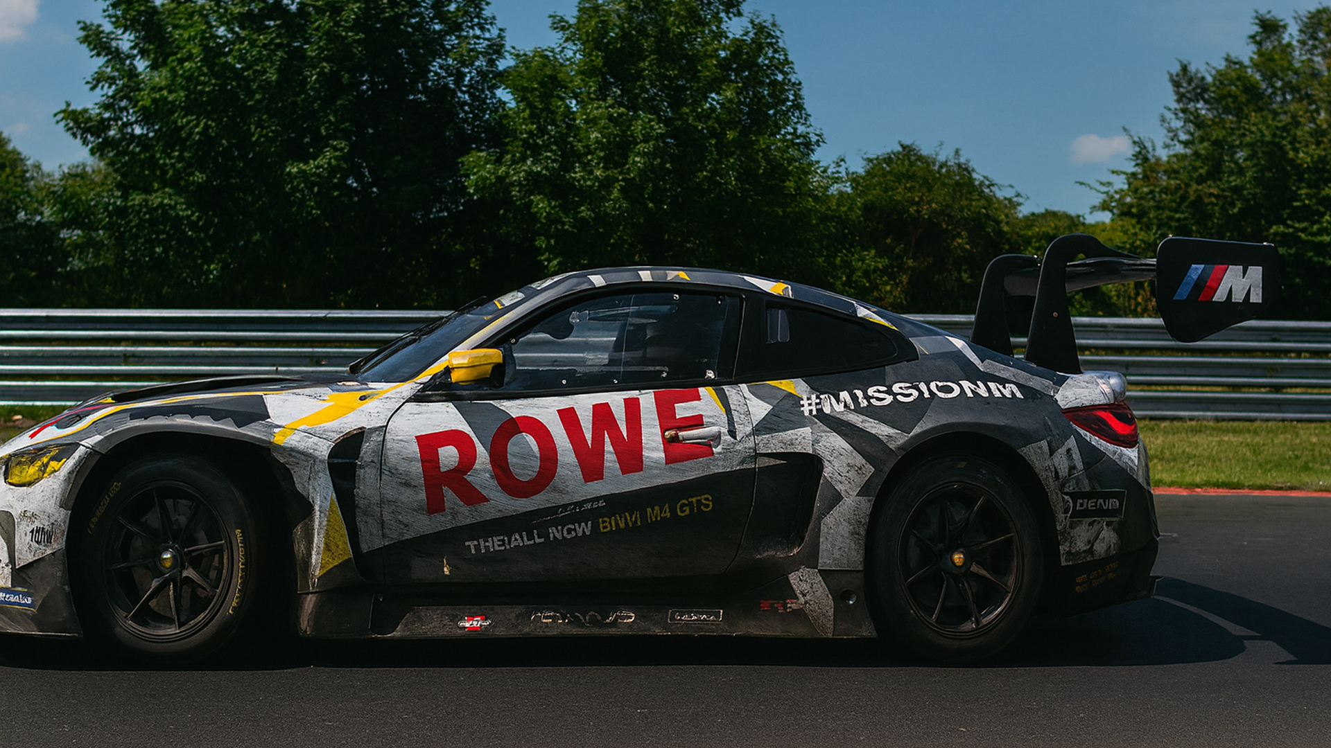 ROWE Racing wint zware 24 uursrace op de Nürburgring