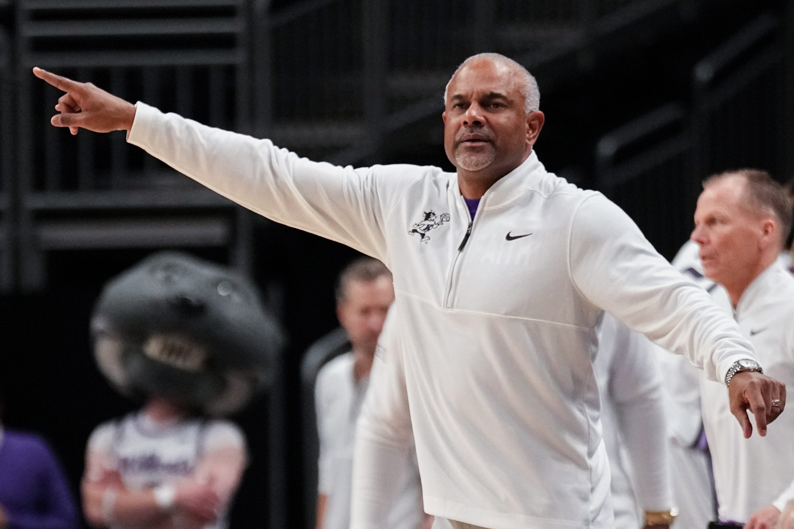 Kansas State finalizing settlement with Jerome Tang after firing, report