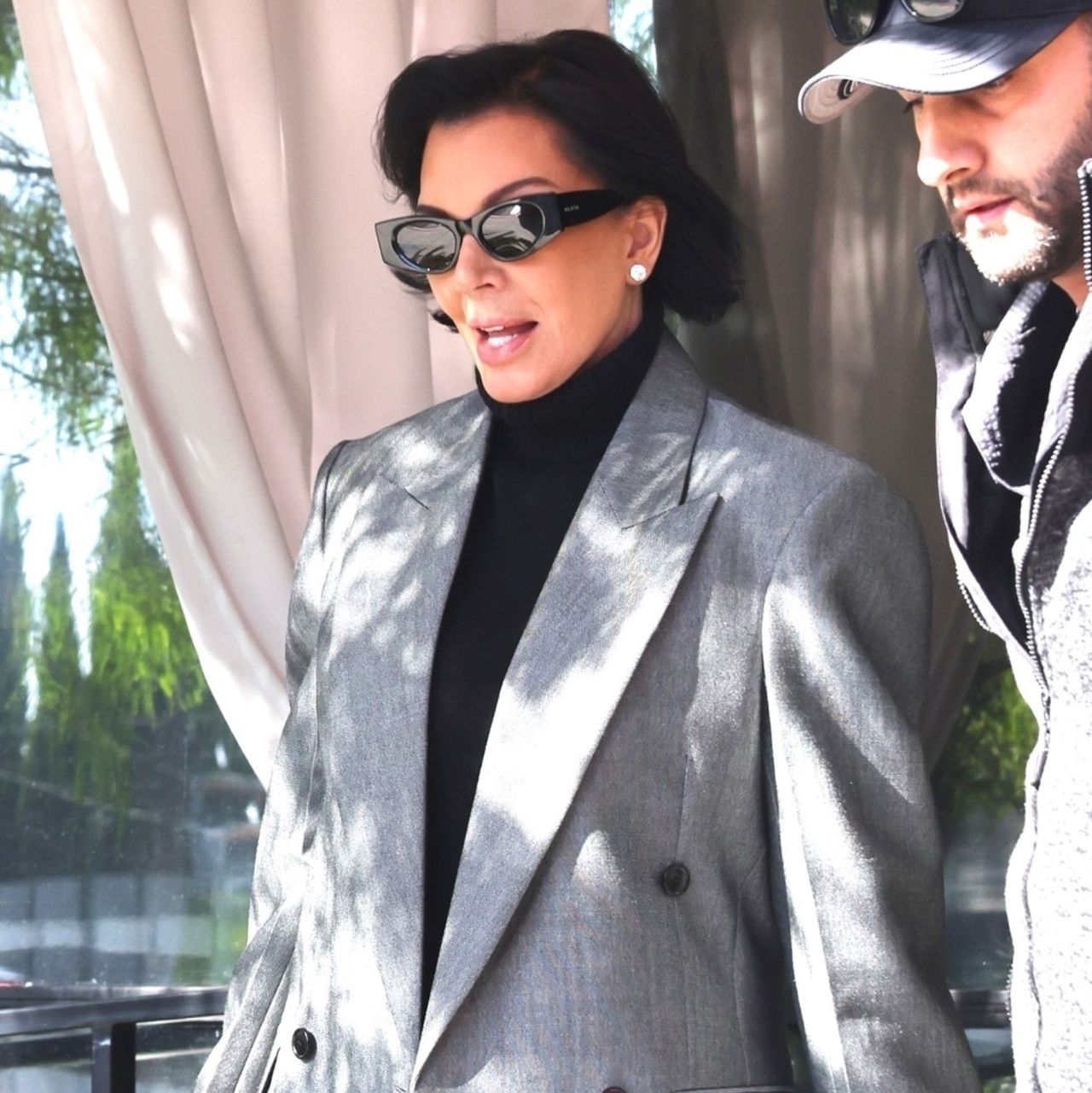 Kris Jenner's Bag Color Is Trendier Than Navy and Black, But More ...