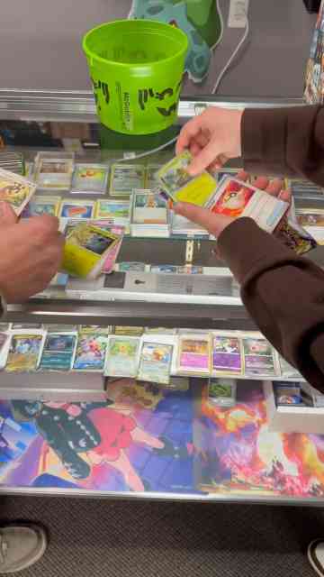 Connor opens Pokémon Scarlet & Violet packs in a pack battle
